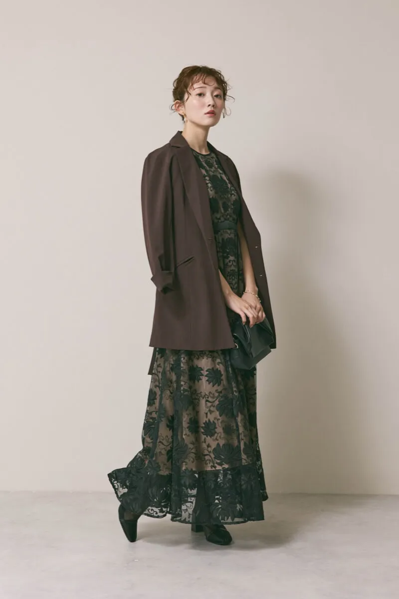 ブラックのカットワークサテンエンブロイダリードレス