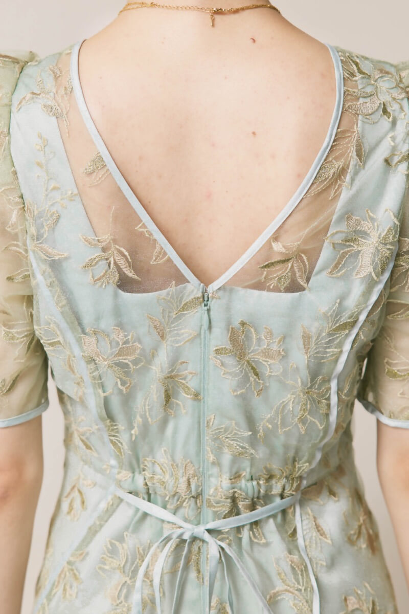 ミントのチュールラメ刺繍ドレス