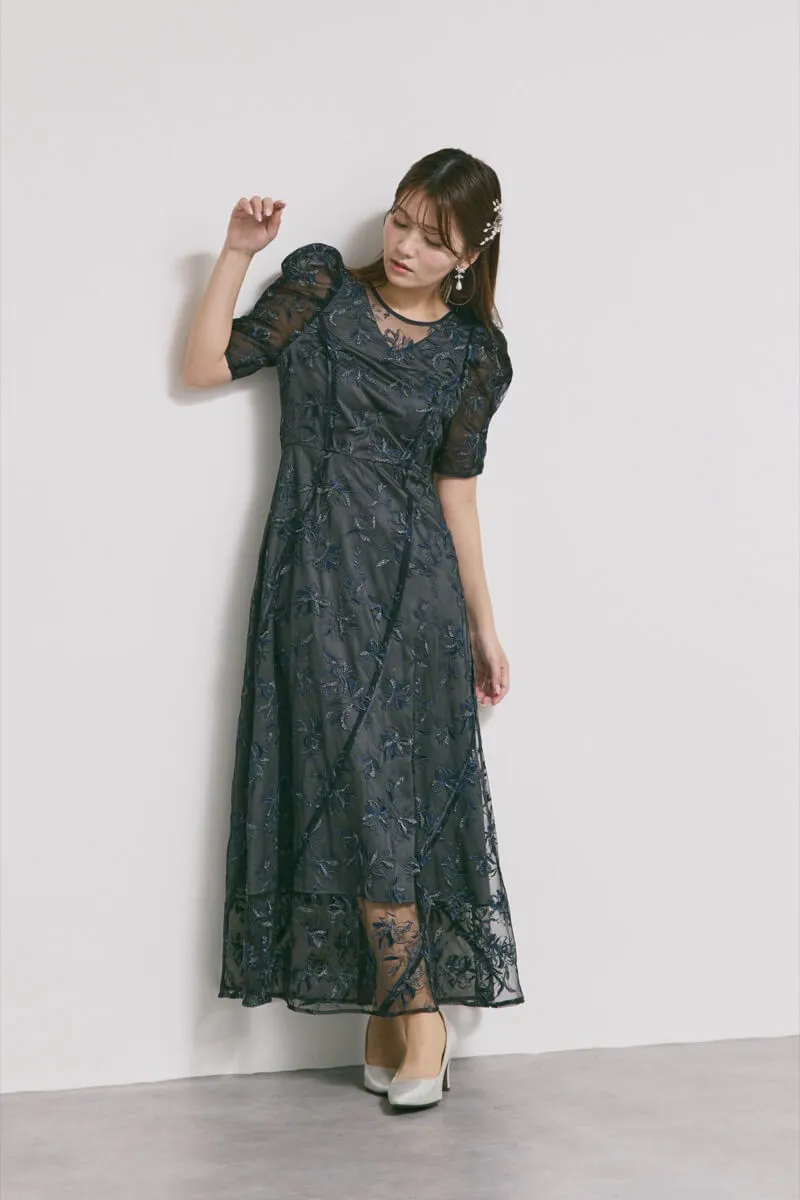 ブラックのチュールラメ刺繍ドレス