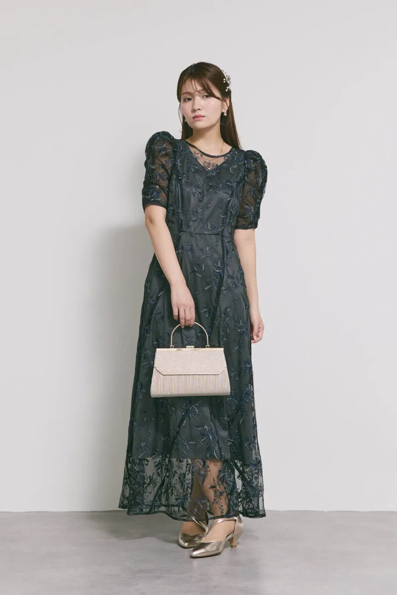 ブラックのチュールラメ刺繍ドレス