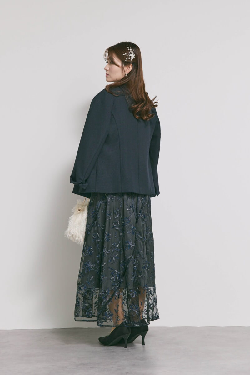 ブラックのチュールラメ刺繍ドレス