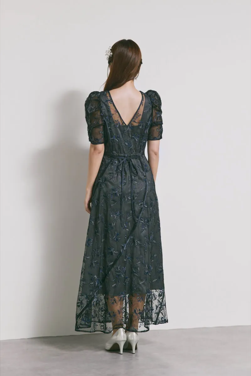 ブラックのチュールラメ刺繍ドレス