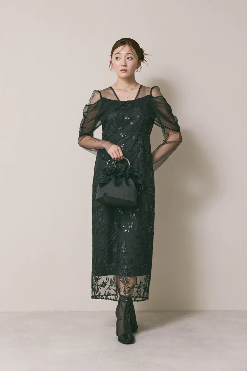 ブラックのチュールスリーブIラインドレス