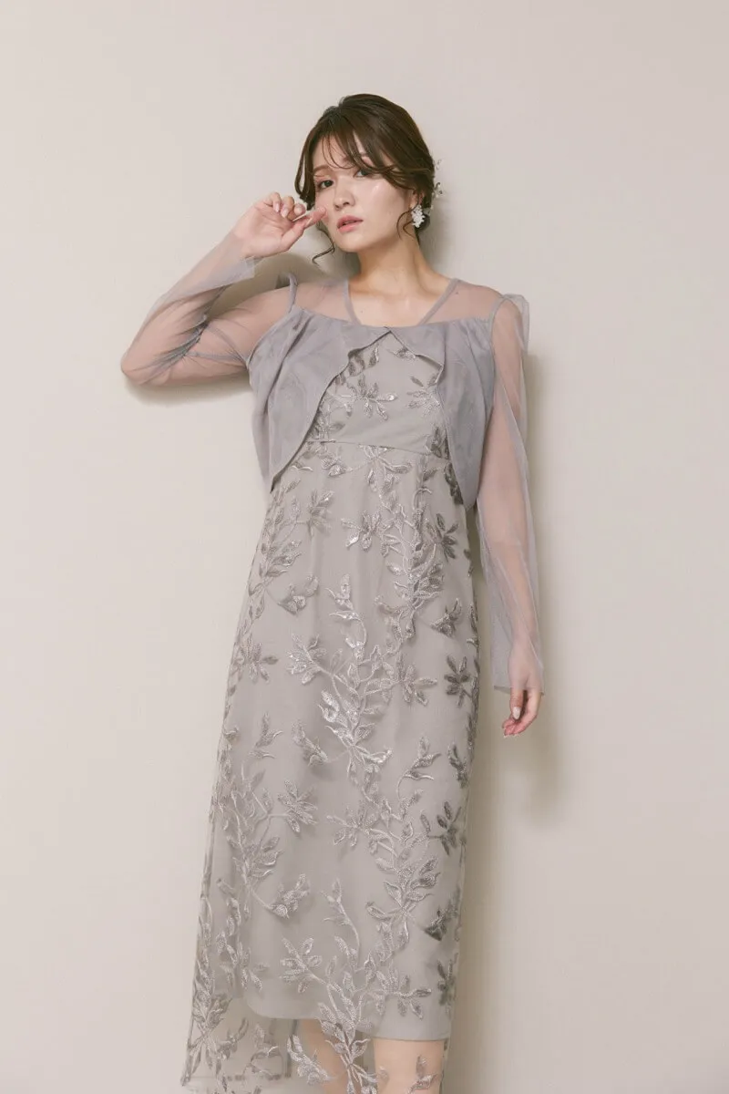 グレーのチュールスリーブIラインドレス