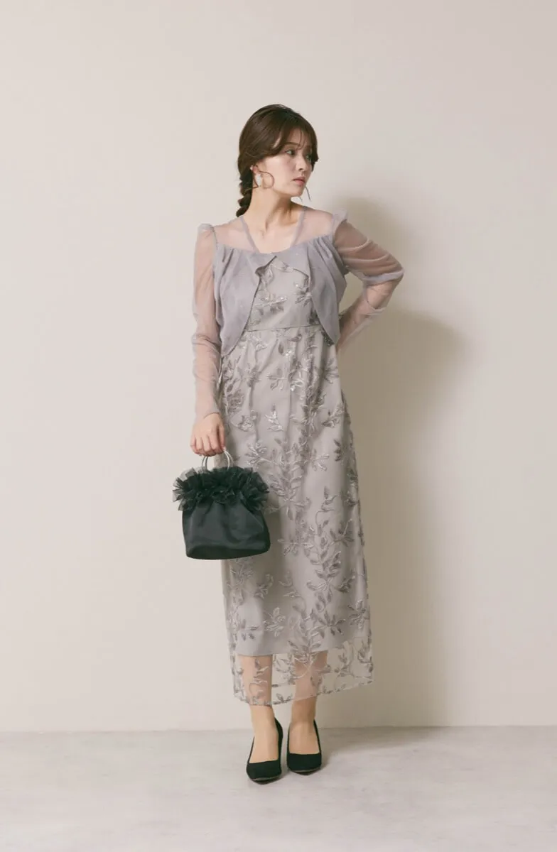 グレーのチュールスリーブIラインドレス