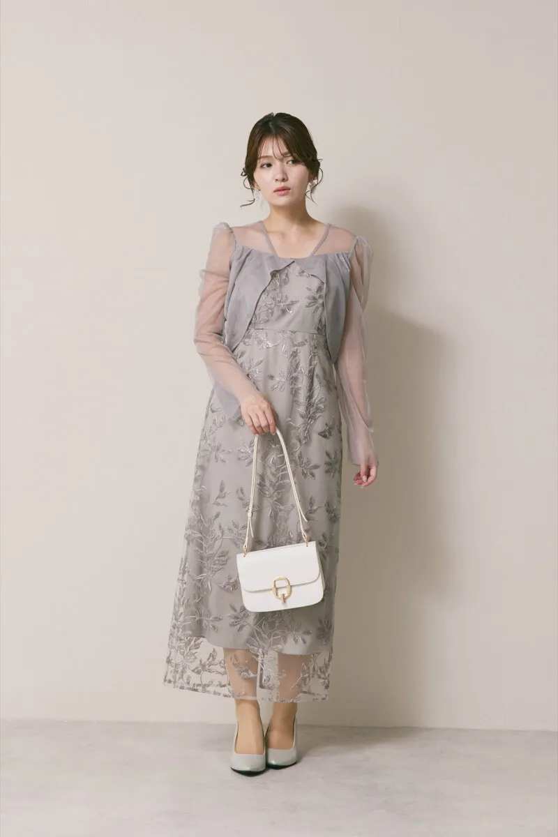 グレーのチュールスリーブIラインドレス