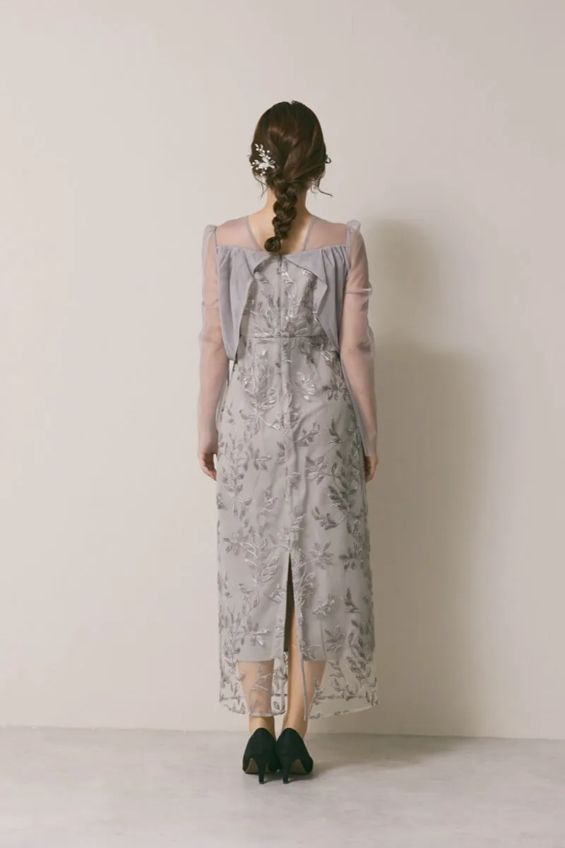 グレーのチュールスリーブIラインドレス