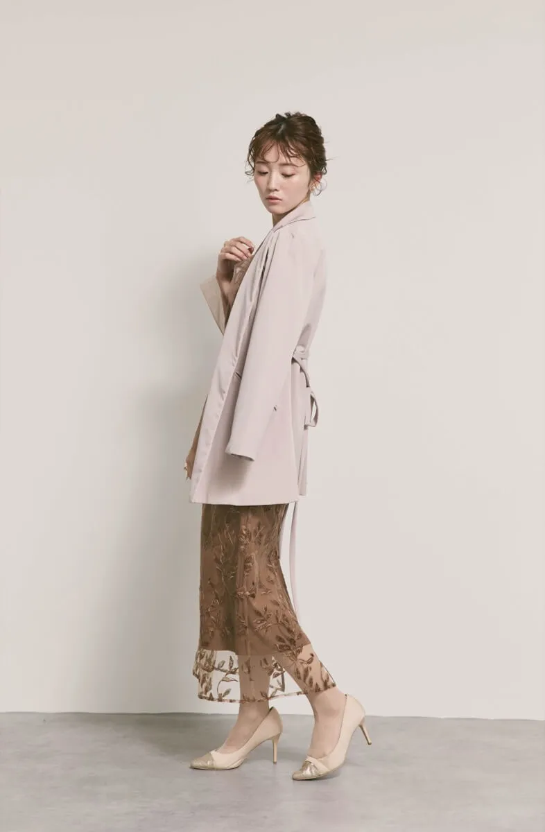 ブラウンのチュールスリーブIラインドレス