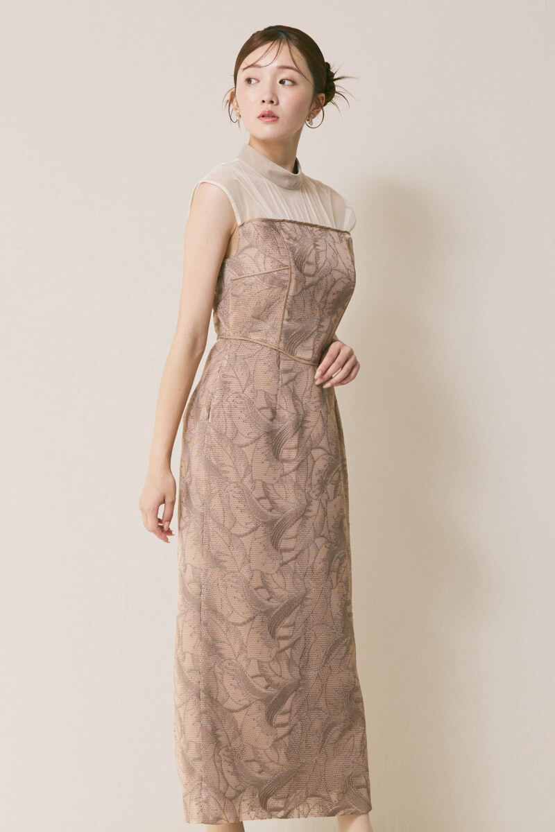 モカのメッシュエンブロイダリードレス