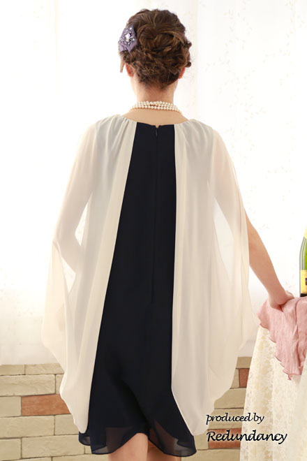 ネイビー×ホワイトのアームスリットシフォンドレス