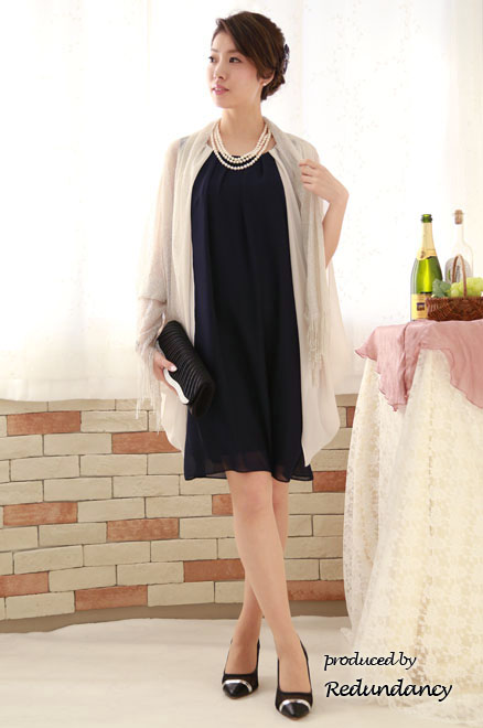 ネイビー×ホワイトのアームスリットシフォンドレス