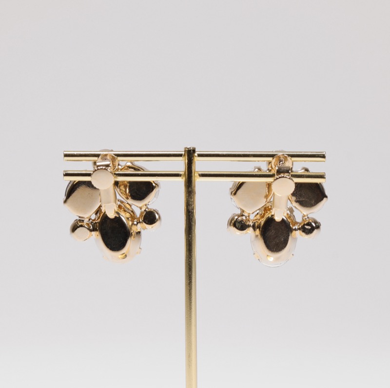 ビジュー付きイヤリング(ゴールド)