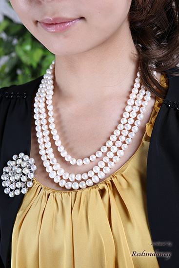 ホワイトパールの結晶ブローチ