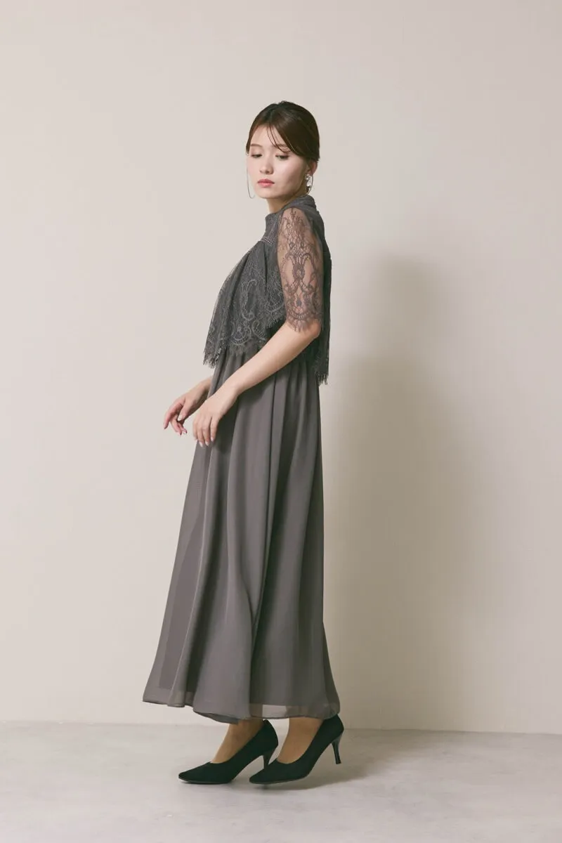 チャコールグレーの授乳口付ハイネックレースドレス