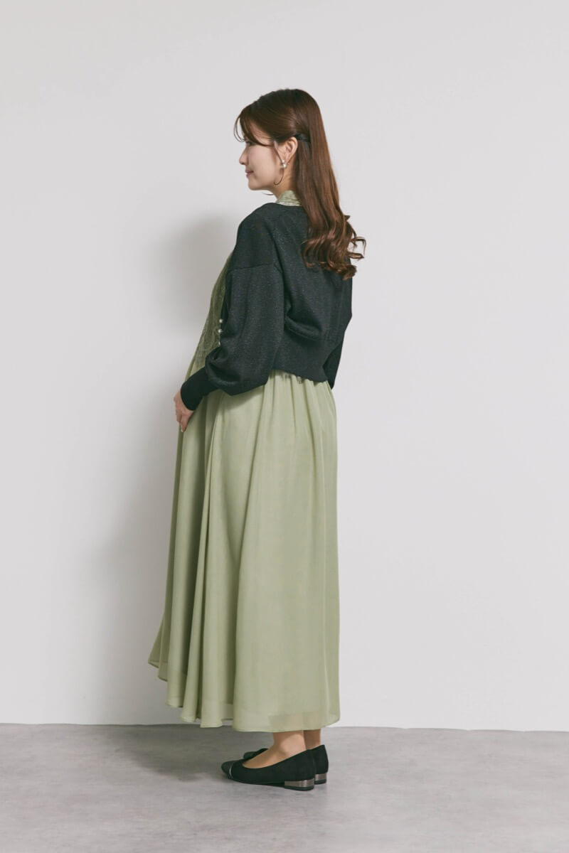 モーヴグリーンの授乳口付ハイネックレースドレス