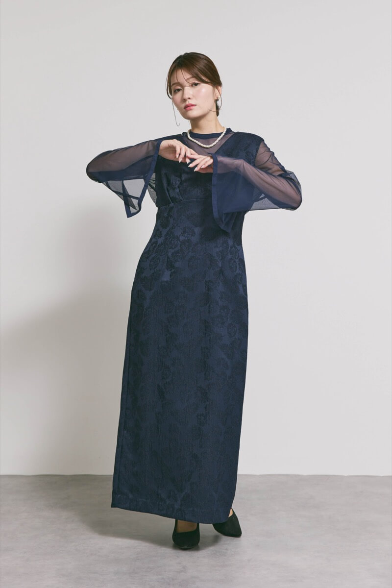 ネイビーのジャガードIラインドレス