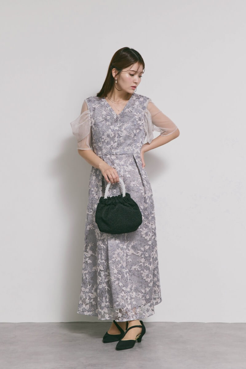 ラベンダーのシアーオフショルドレス