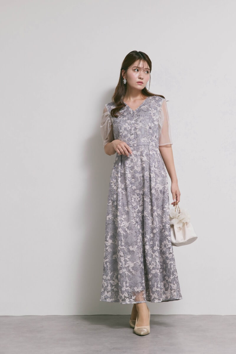 ラベンダーのシアーオフショルドレス