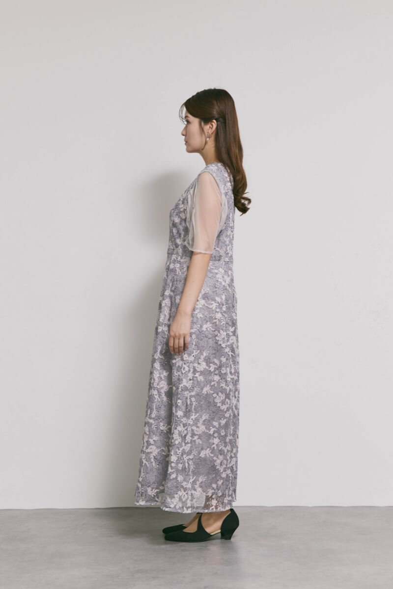 ラベンダーのシアーオフショルドレス