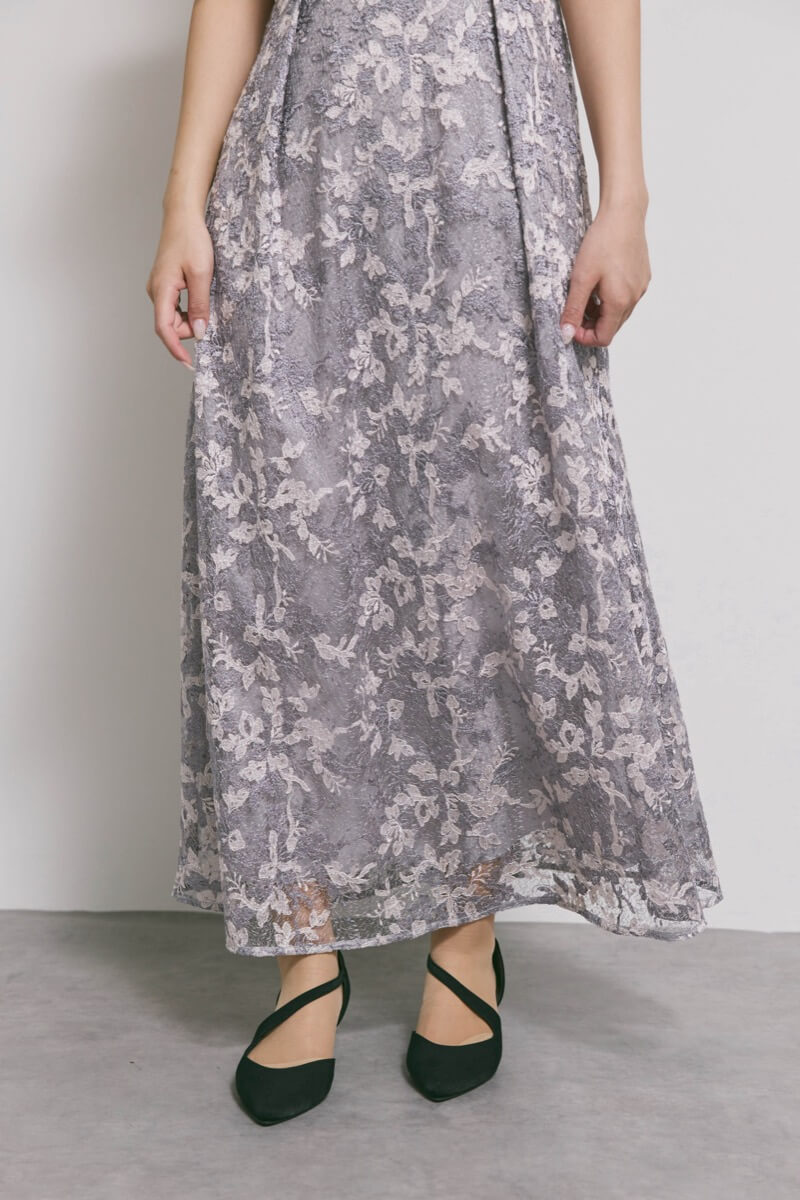 ラベンダーのシアーオフショルドレス