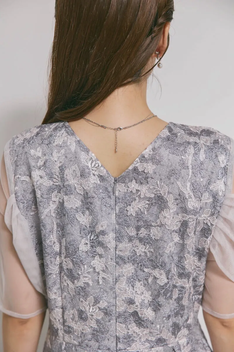 ラベンダーのシアーオフショルドレス