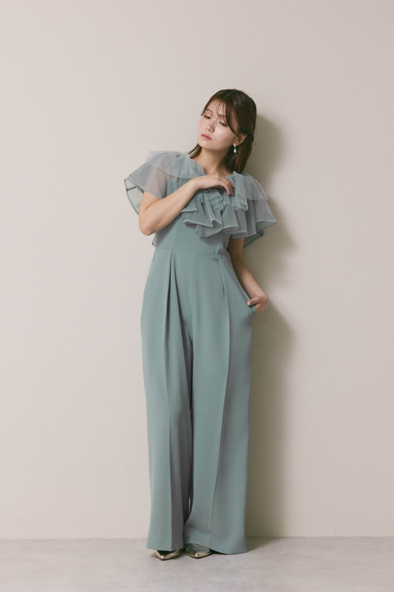 ブルーのチュールカラーベアパンツドレス