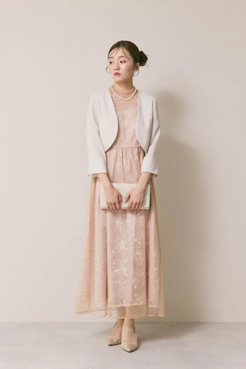 ベージュのレースミックスチュールドレス