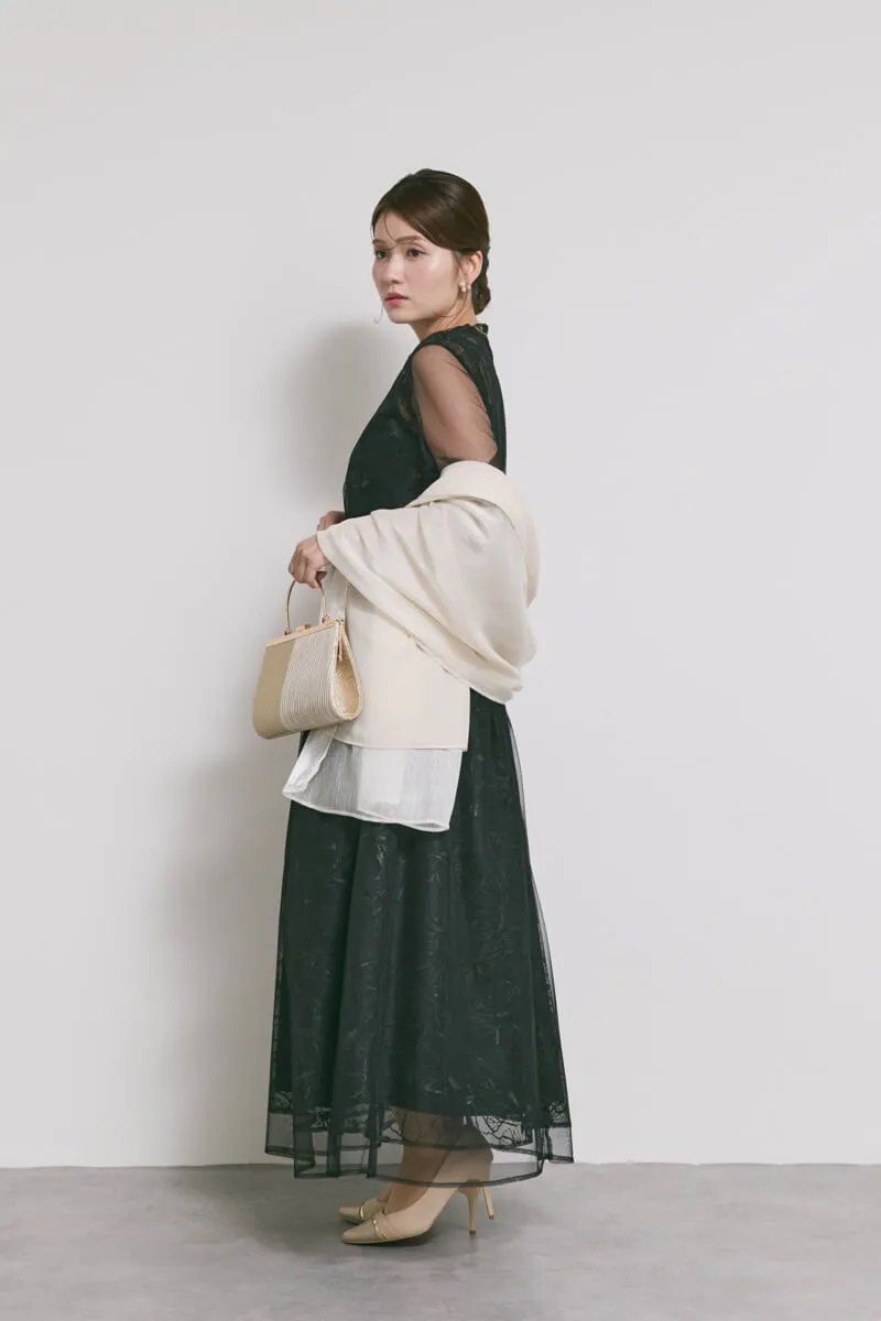 ブラックのレースミックスチュールドレス