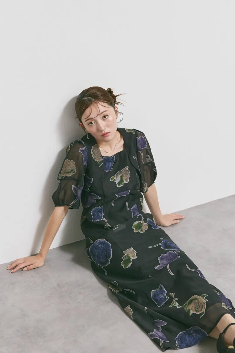 ブラックのフラワープリントオケージョンドレス