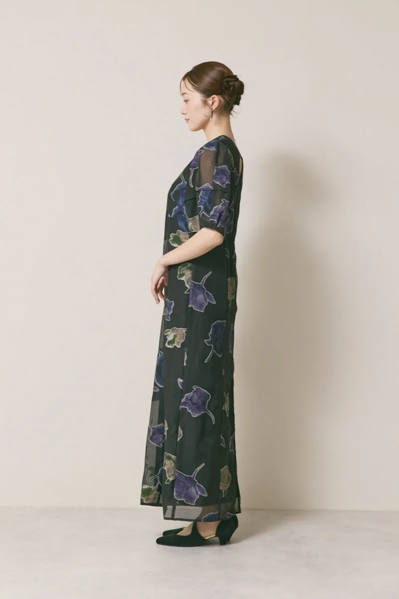 ブラックのフラワープリントオケージョンドレス