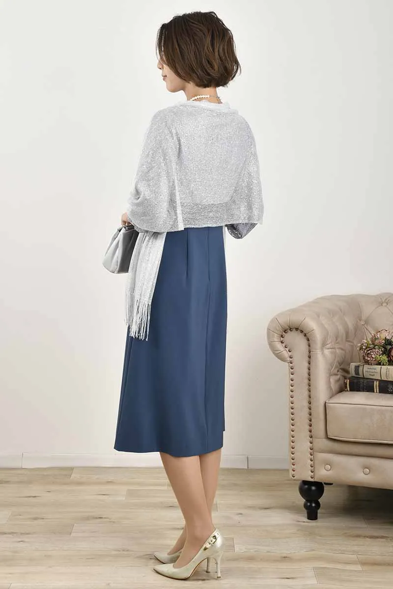 ブルーグレーのボリュームスリーブ切替えドレス