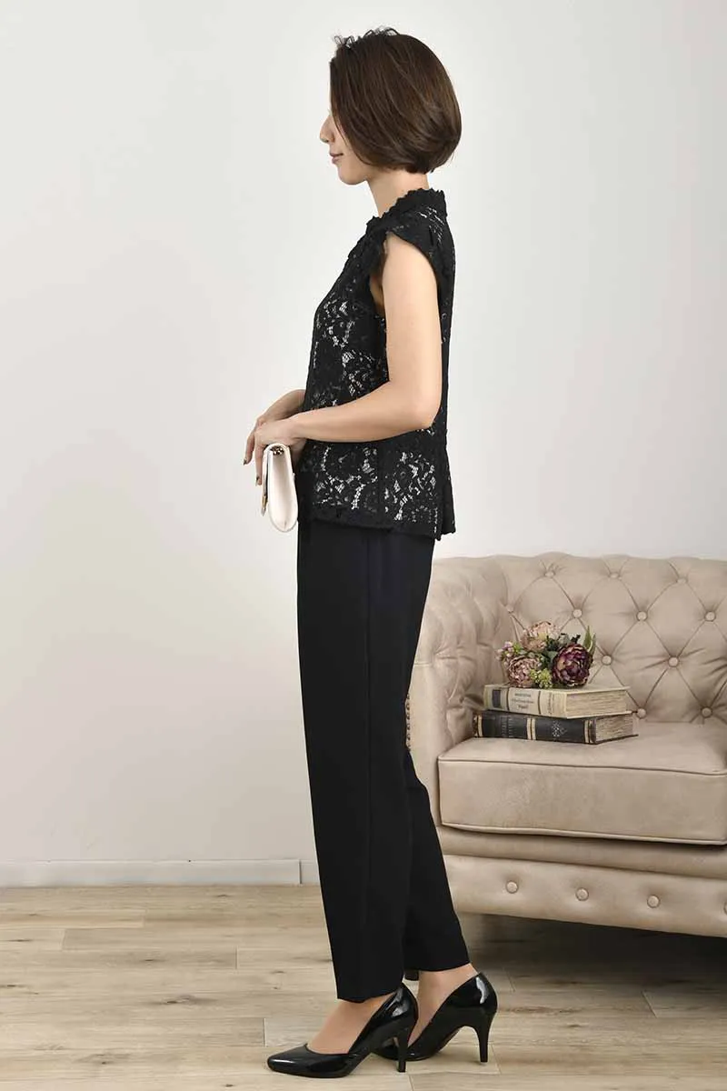 ブラックのレース柄テーパードパンツドレス