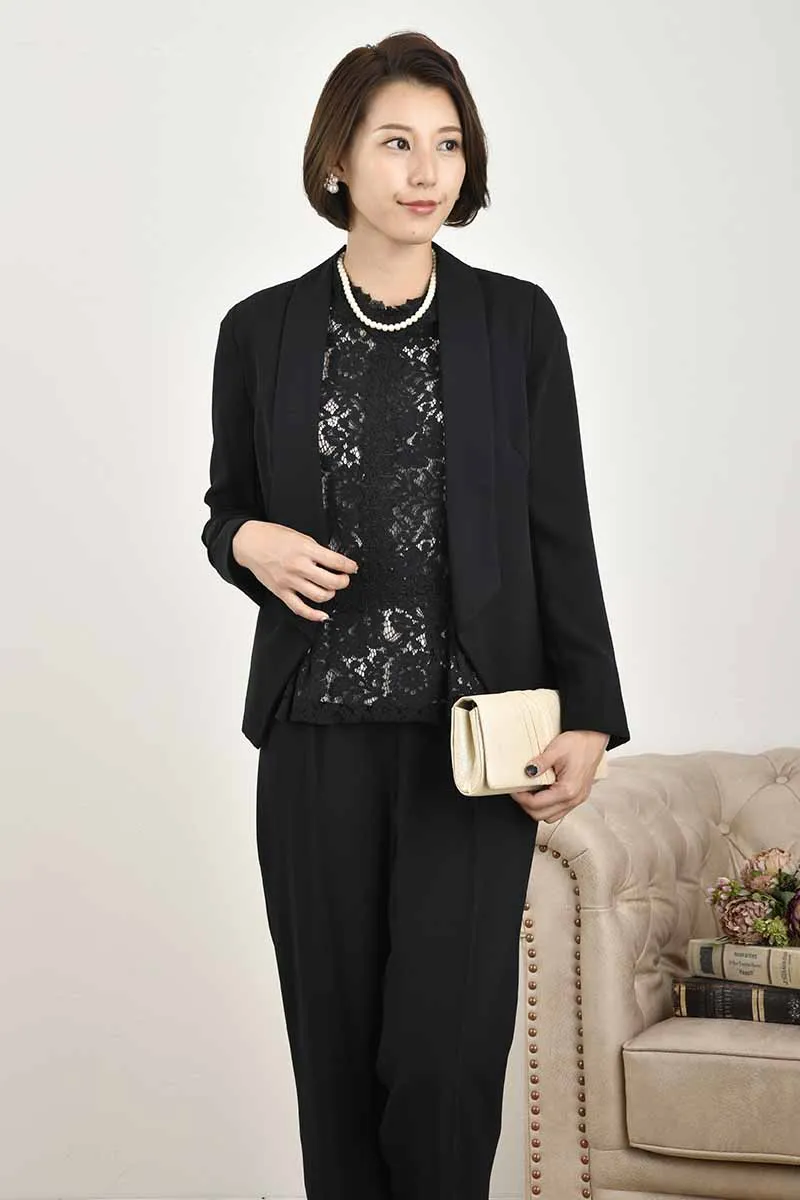 ブラックのレース柄テーパードパンツドレス