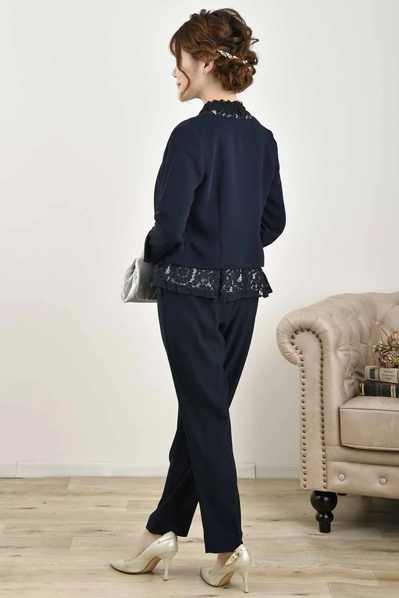ネイビーのレース柄テーパードパンツドレス