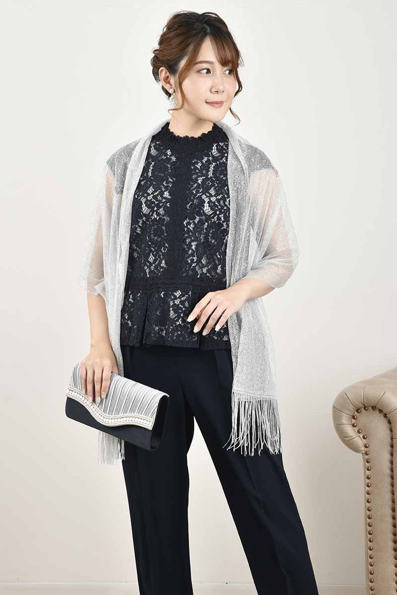 ネイビーのレース柄テーパードパンツドレス