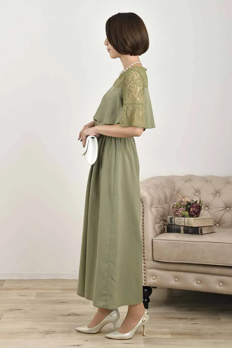 グリーンのデコルテレースパンツドレス