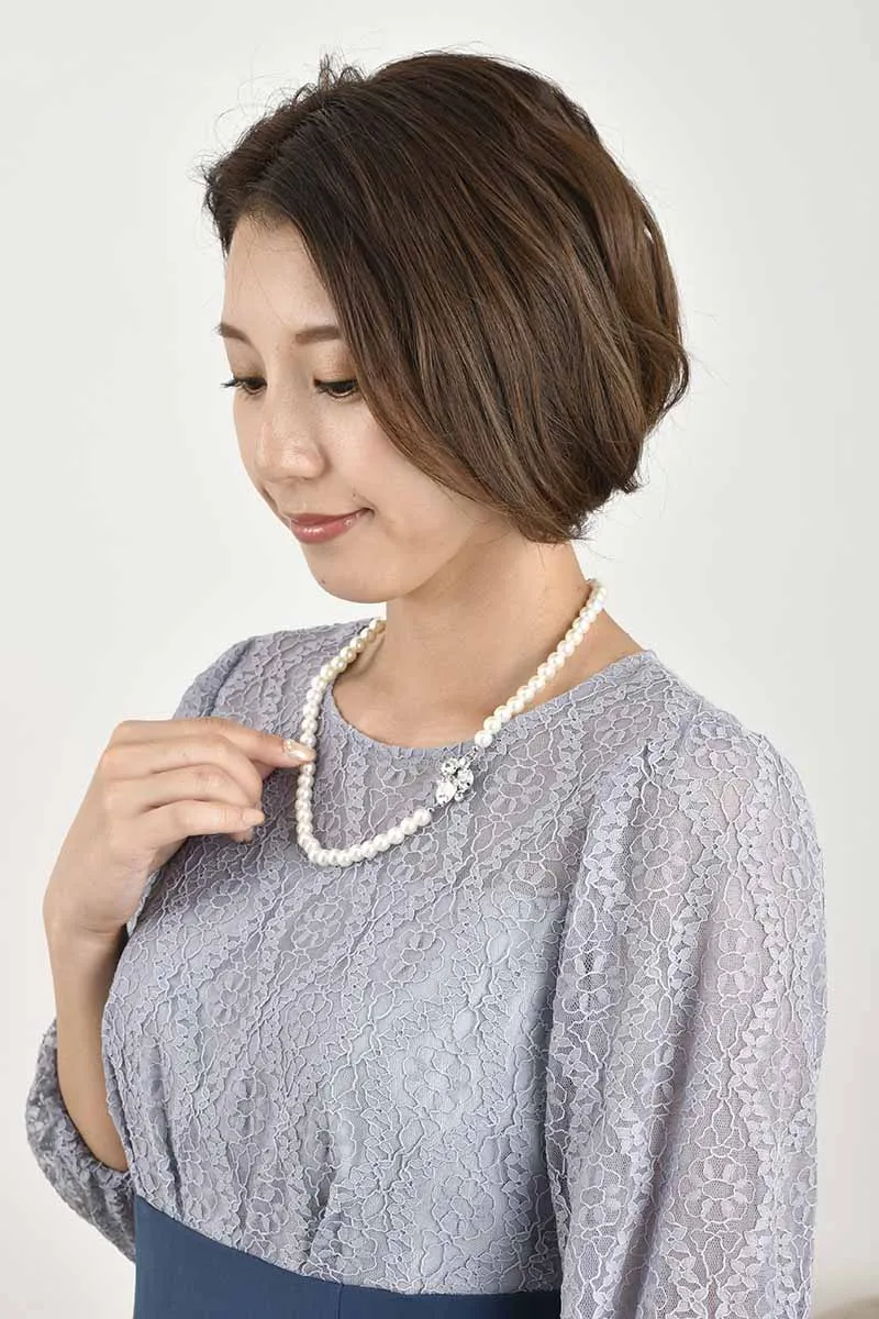 ブルーグレーのボリュームスリーブ切替えドレス