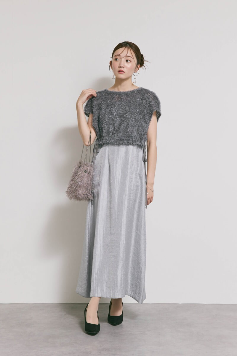 グレーのシャギーファーバッグ