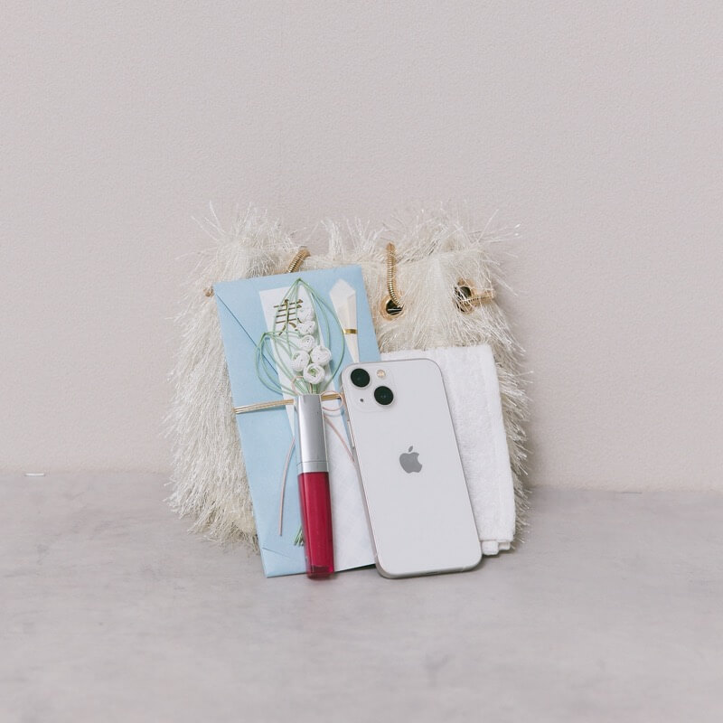 ベージュのシャギーファーバッグ