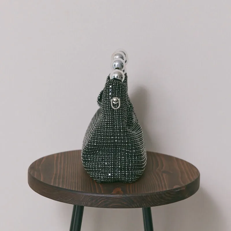 ブラックのボールハンドルバッグ