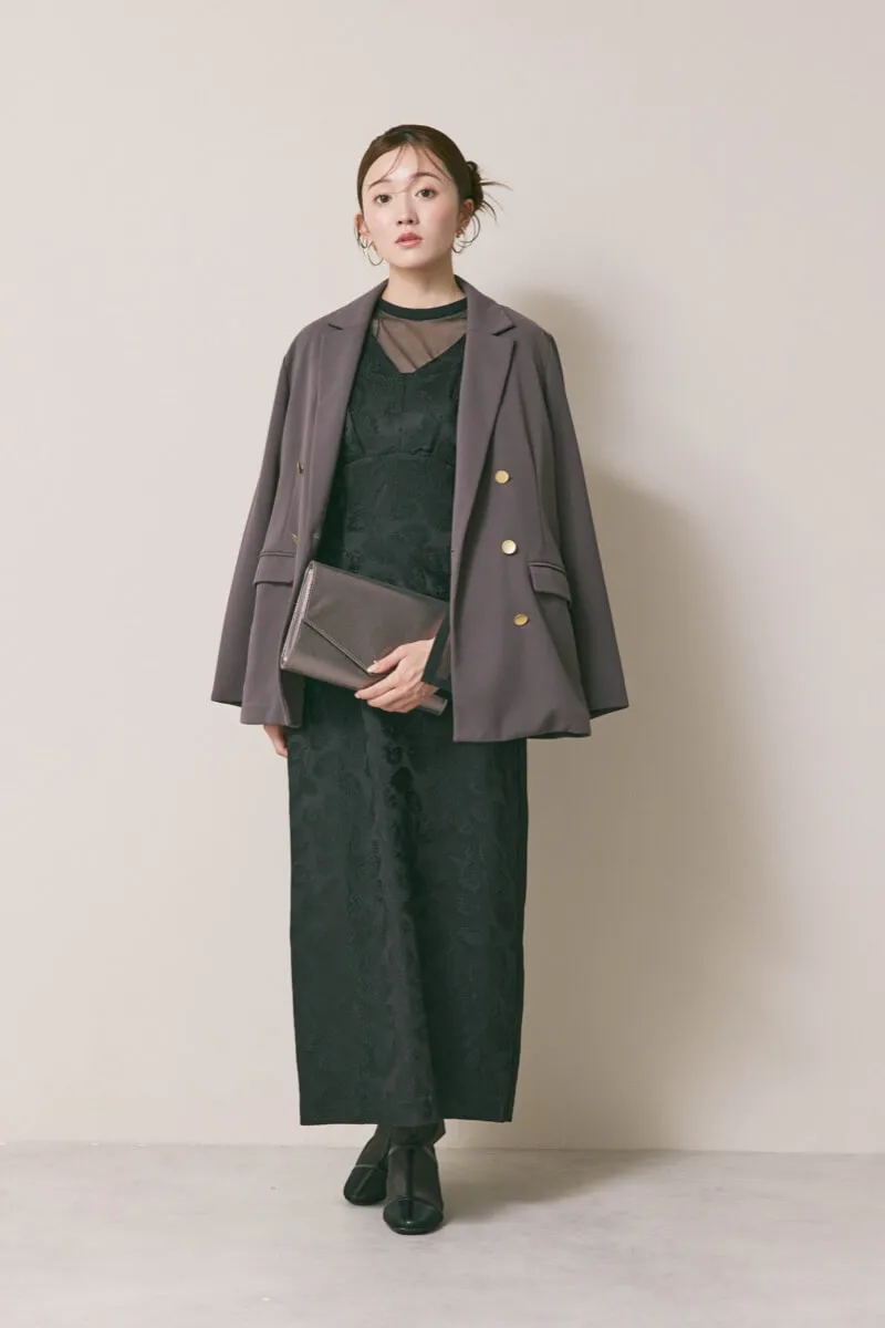 シルバーのシャインクラッチバッグ