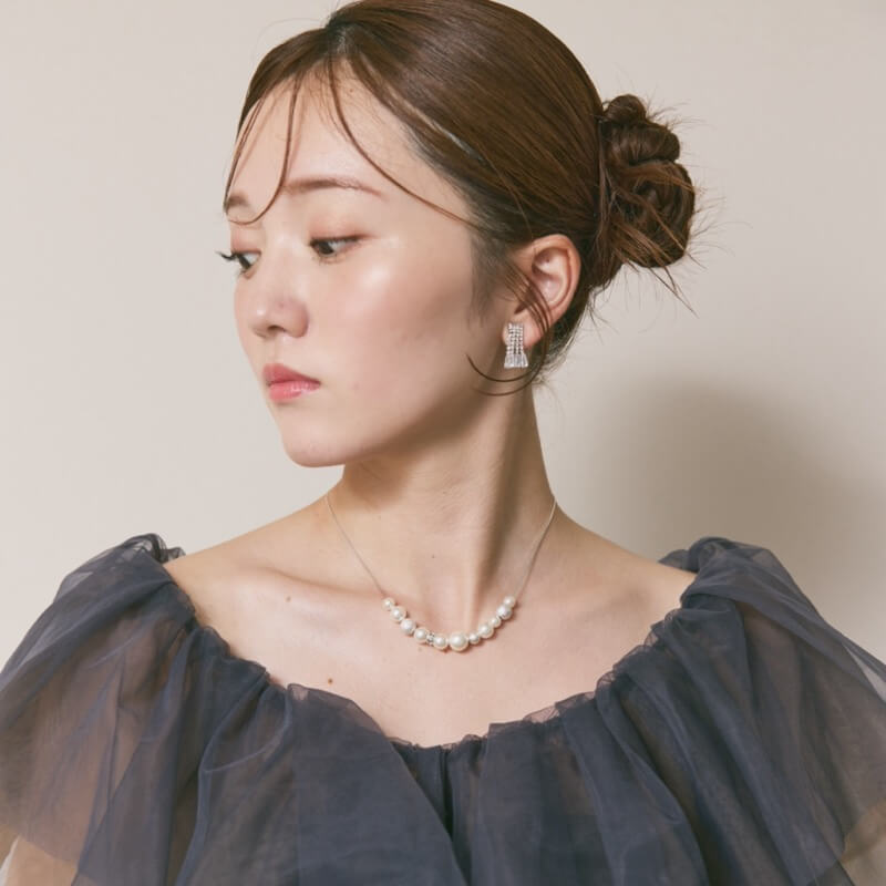 シルバーのパール×ダストボールネックレス