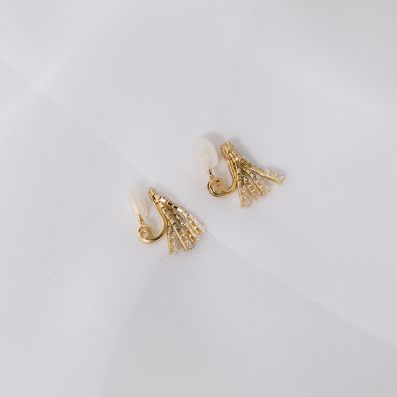 ゴールドのダイヤシャワーイヤリング