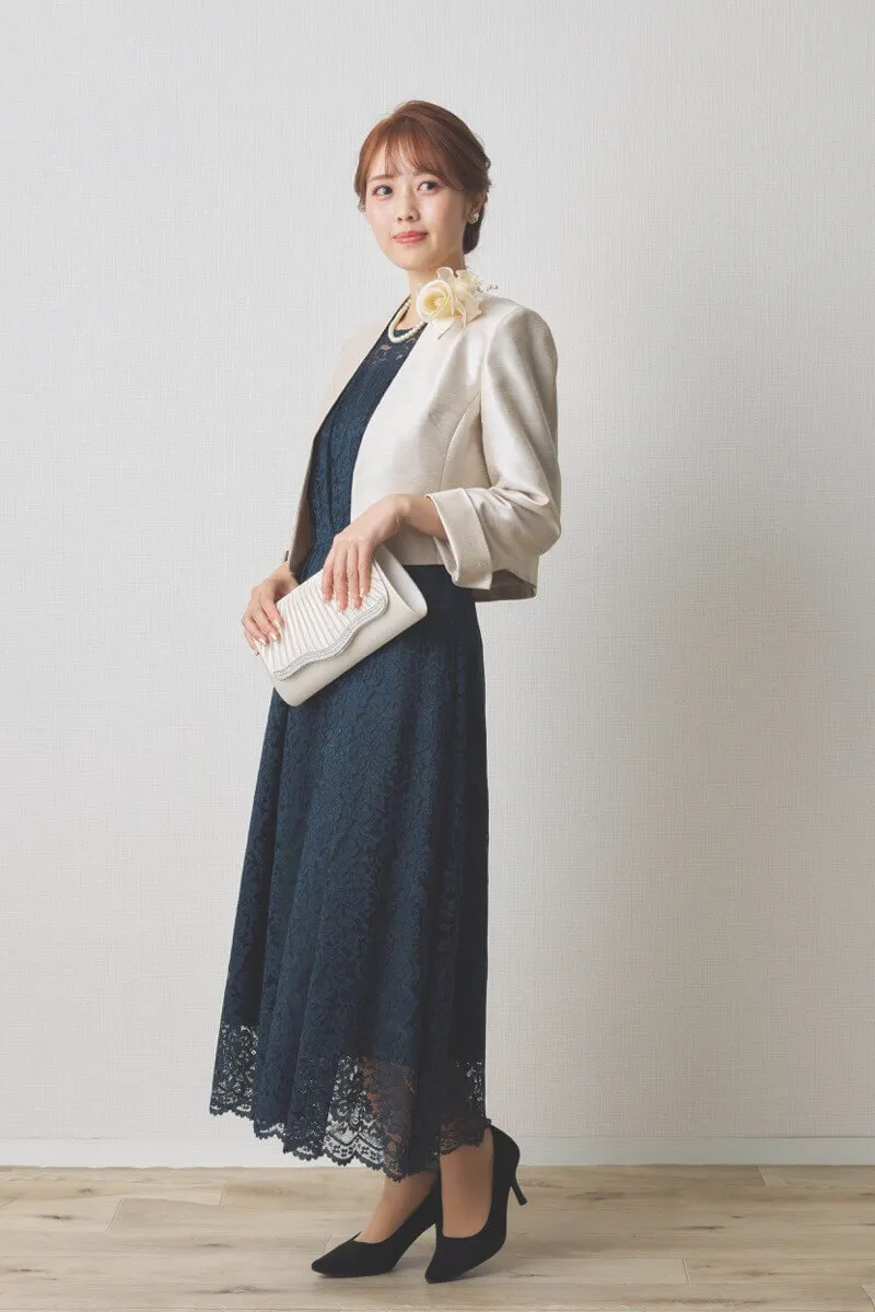 グリーンのスクエアスリーブフラワーレースドレス