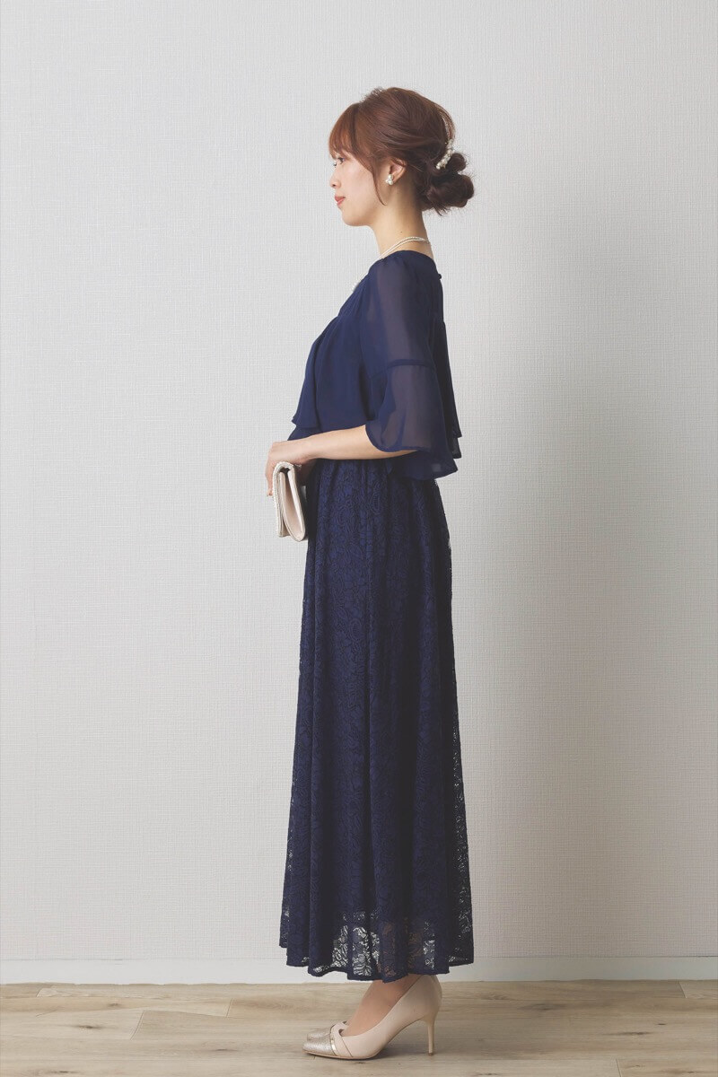 ネイビーの授乳口付きレーススカートドレス