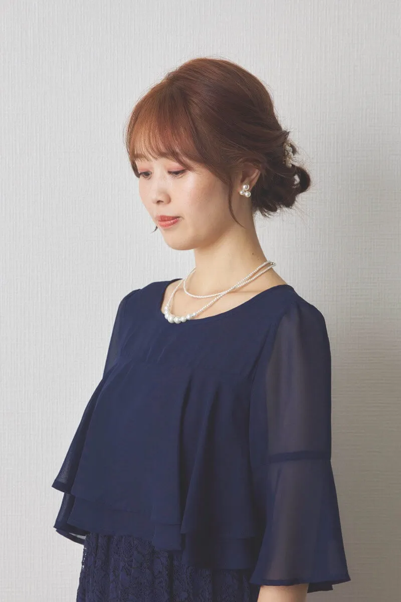 ネイビーの授乳口付きレーススカートドレス