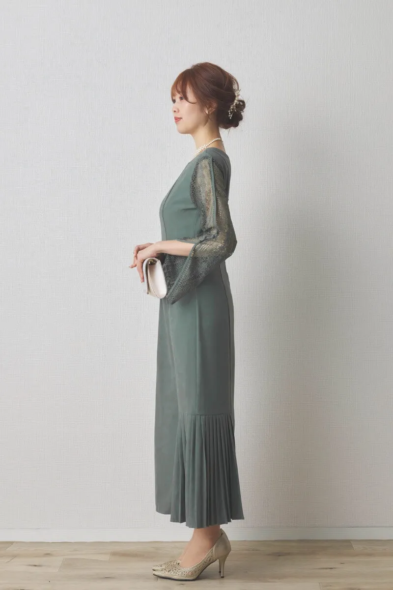 ダスティグリーンの裾プリーツマーメイドドレス