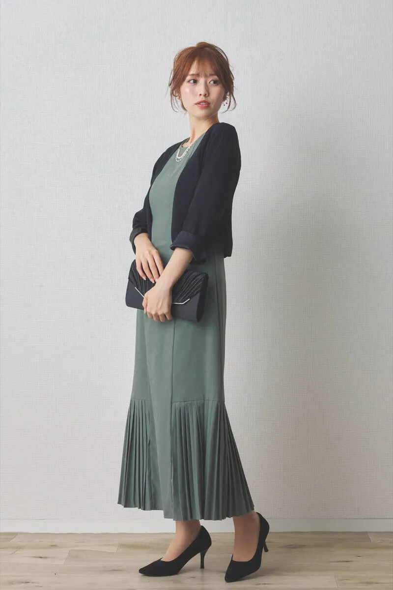 ダスティグリーンの裾プリーツマーメイドドレス