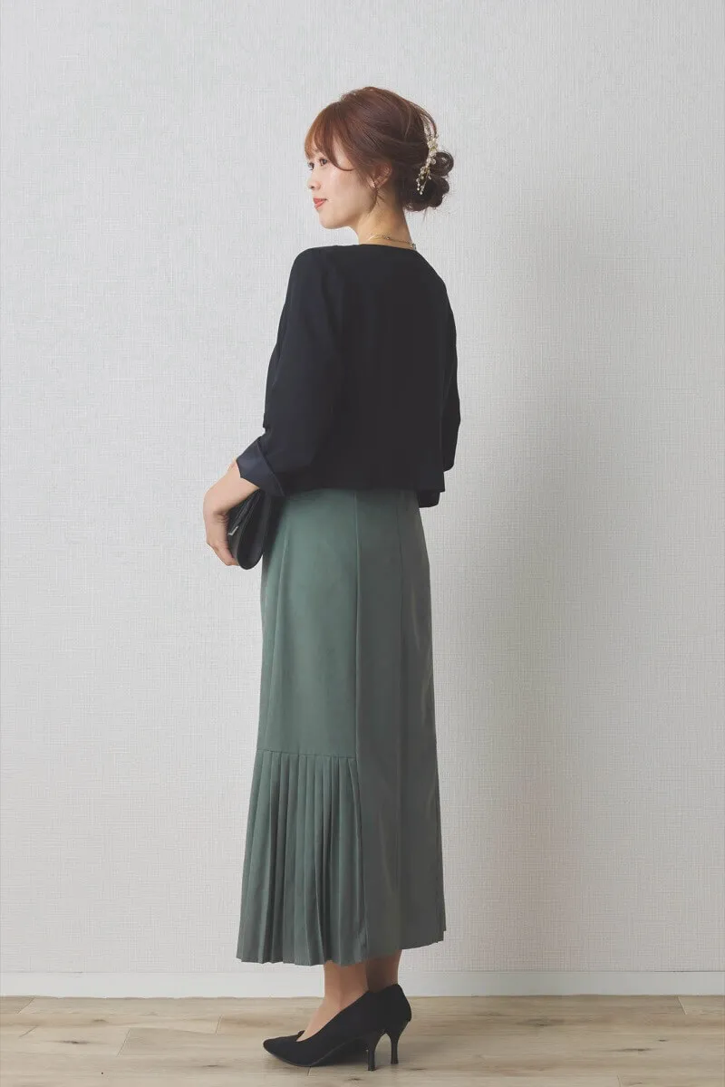 ダスティグリーンの裾プリーツマーメイドドレス