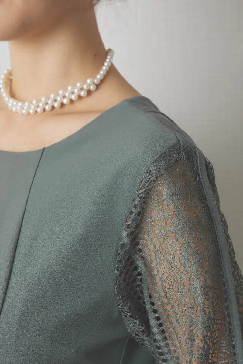 ダスティグリーンの裾プリーツマーメイドドレス